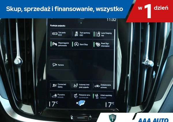 Volvo V60 cena 85000 przebieg: 159954, rok produkcji 2020 z Grudziądz małe 277